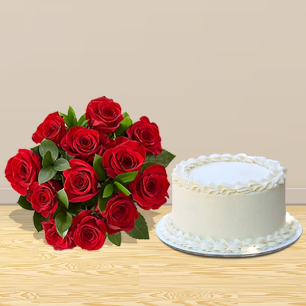 Vanilla Cake With Dozen Roses