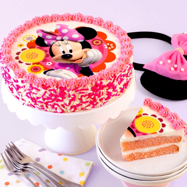 Minnie Mouse Cake